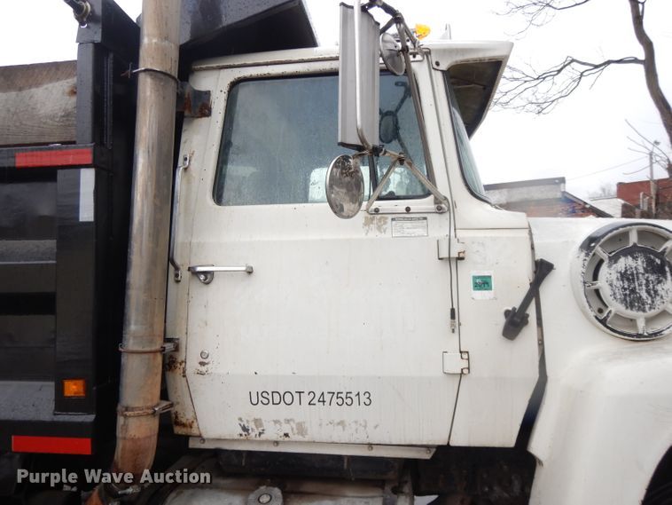 image for item DL2612 1982 Ford LT9000  dump truck