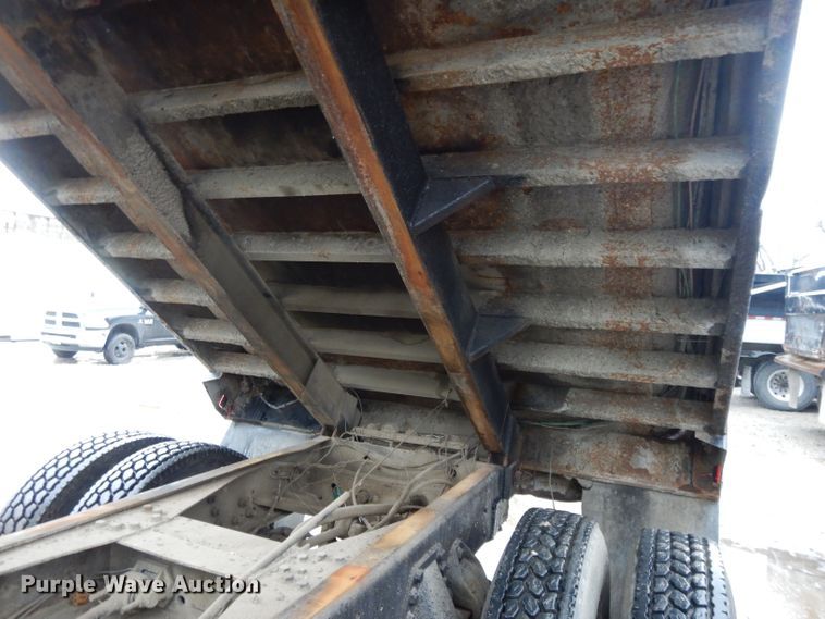 image for item DL2612 1982 Ford LT9000  dump truck