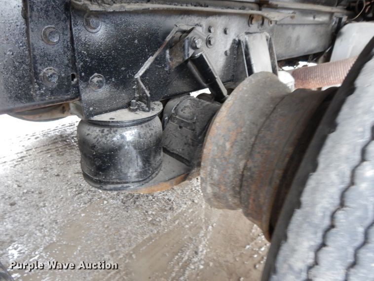 image for item DL2612 1982 Ford LT9000  dump truck