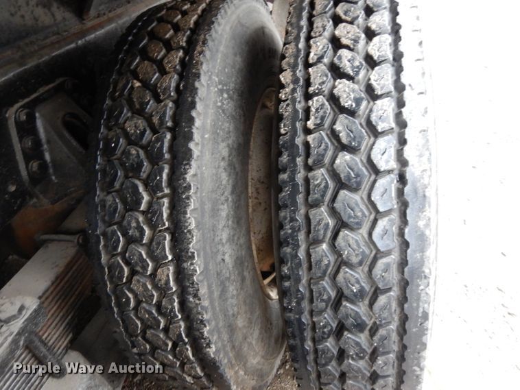 image for item DL2612 1982 Ford LT9000  dump truck