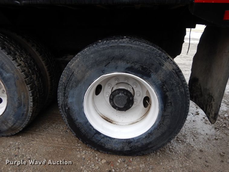 image for item DL2612 1982 Ford LT9000  dump truck