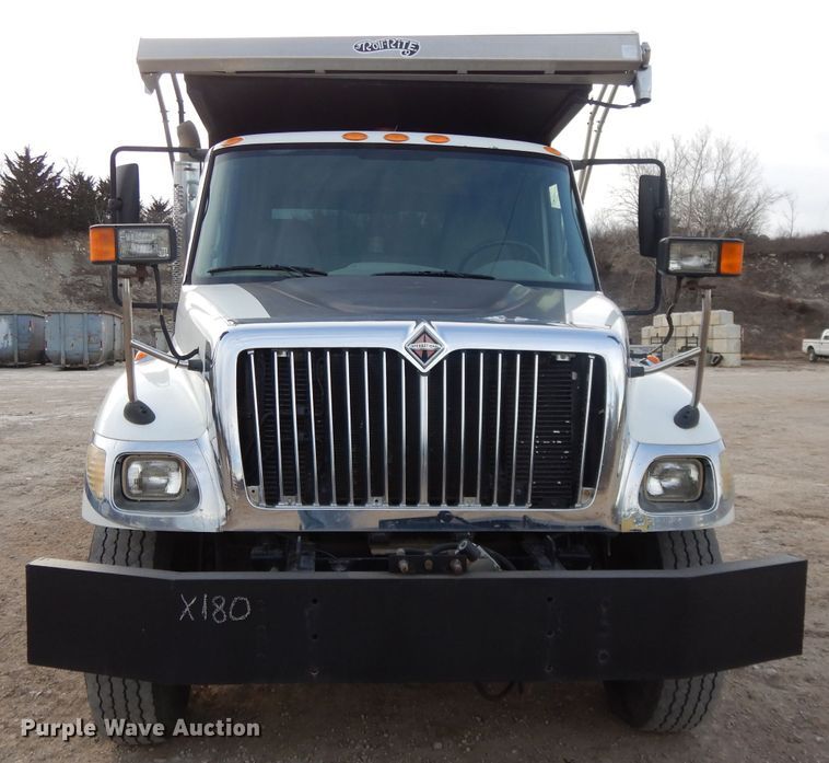 image for item DL2636 2005 International 7300  dump truck