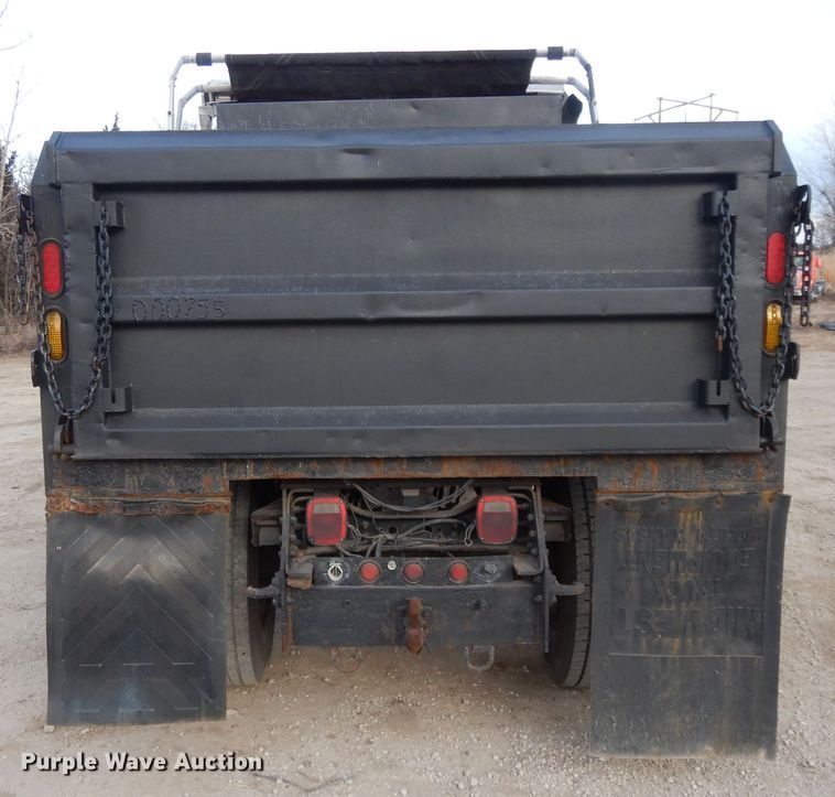 image for item DL2636 2005 International 7300  dump truck