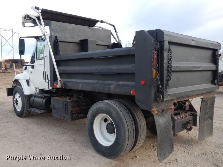 image for item DL2636 2005 International 7300  dump truck