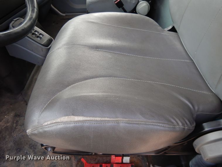 image for item DL2636 2005 International 7300  dump truck