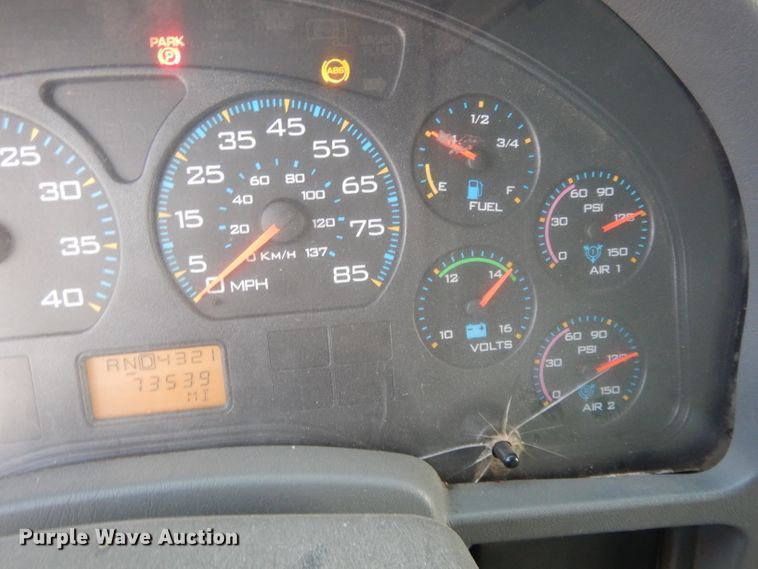 image for item DL2636 2005 International 7300  dump truck