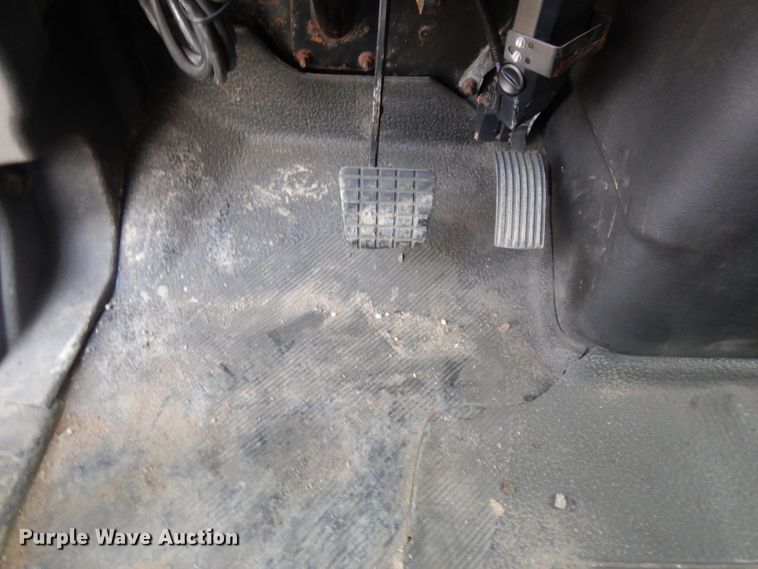 image for item DL2636 2005 International 7300  dump truck