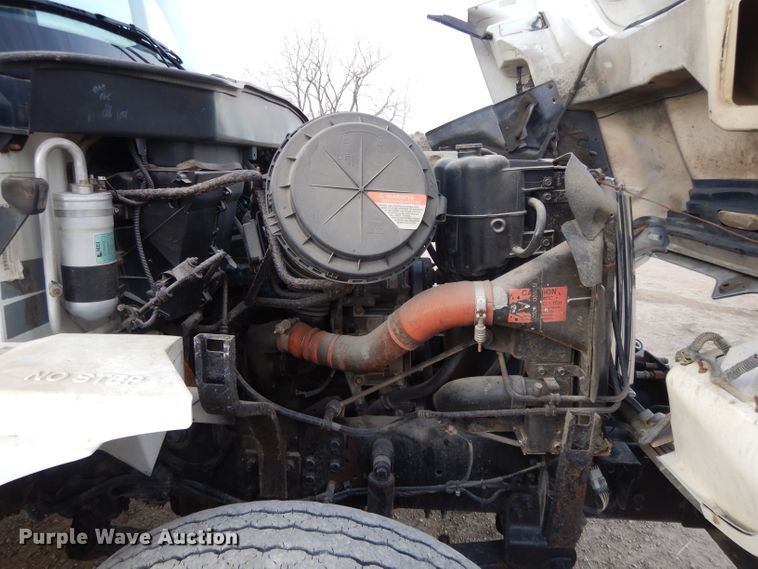 image for item DL2636 2005 International 7300  dump truck