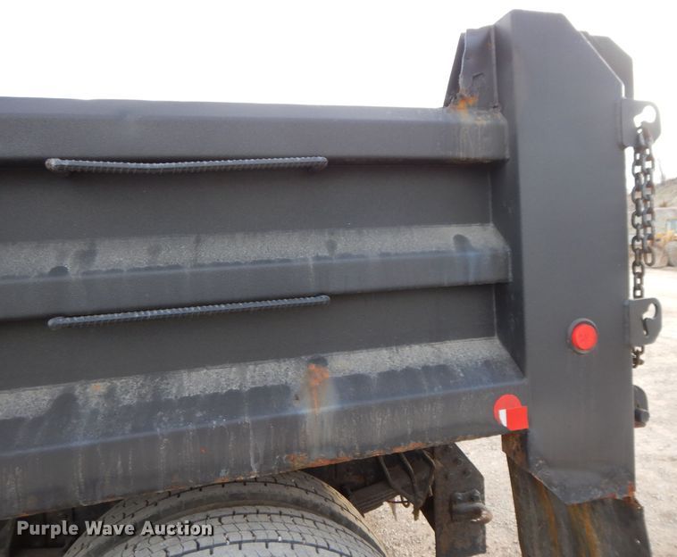 image for item DL2636 2005 International 7300  dump truck