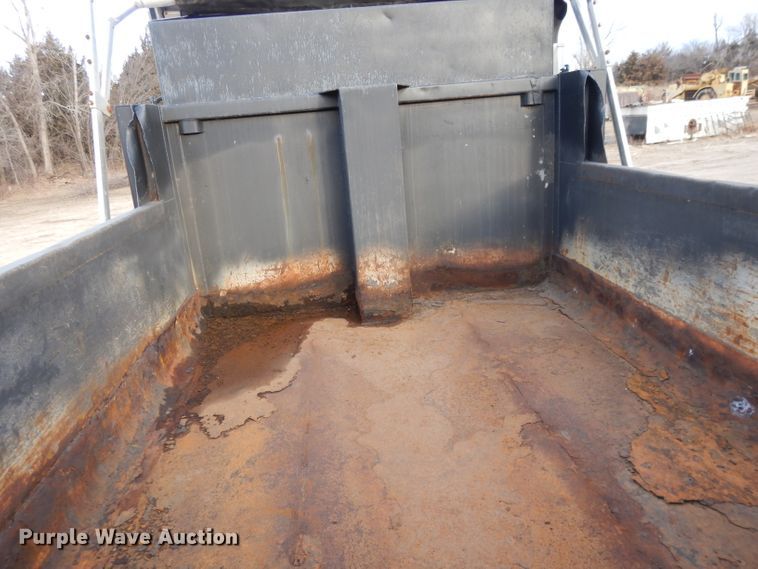 image for item DL2636 2005 International 7300  dump truck