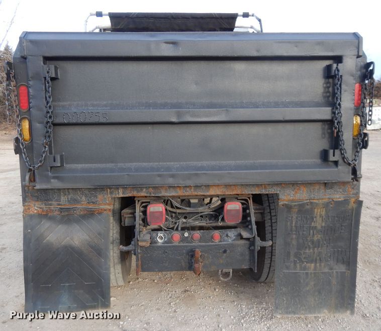 image for item DL2636 2005 International 7300  dump truck