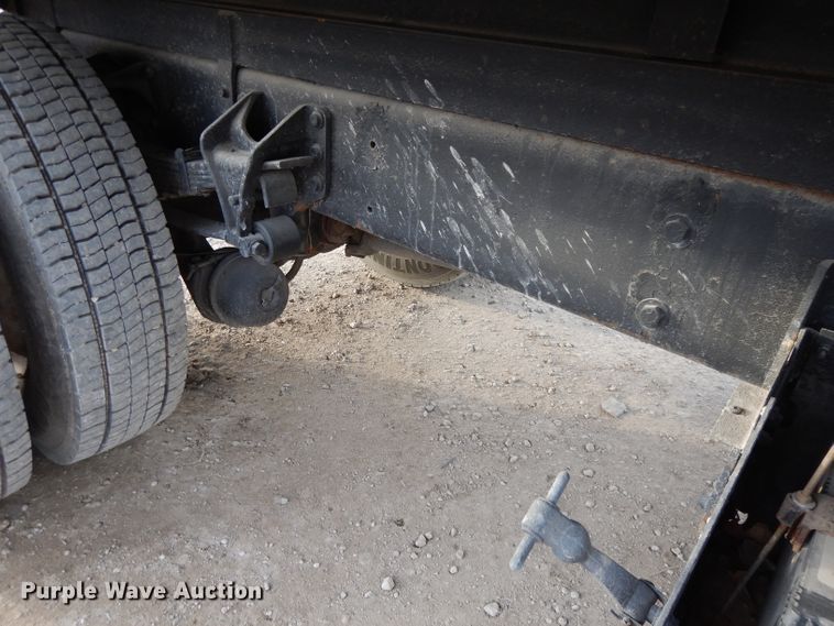 image for item DL2636 2005 International 7300  dump truck