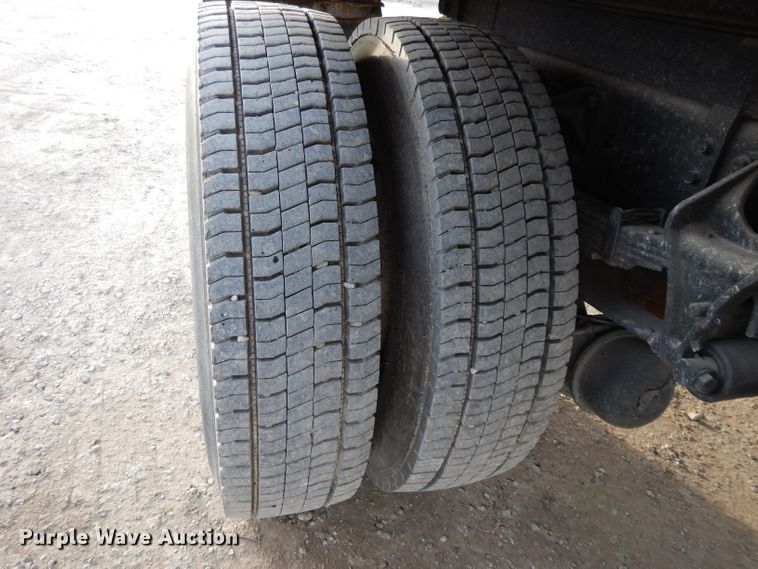 image for item DL2636 2005 International 7300  dump truck