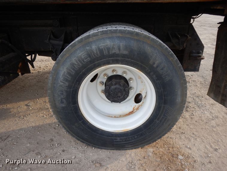 image for item DL2636 2005 International 7300  dump truck