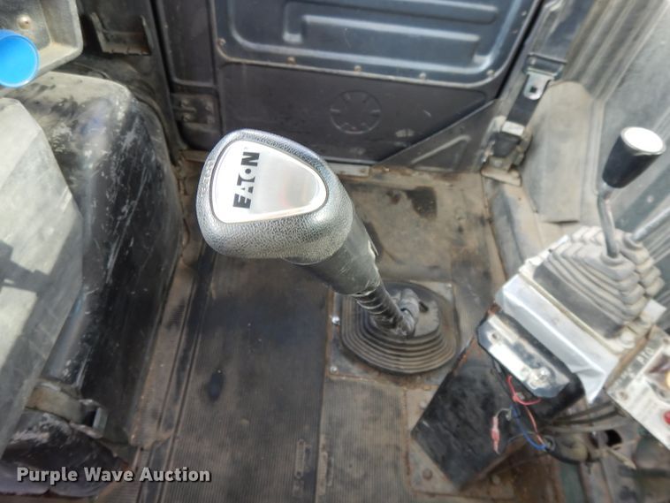 image for item DL2637 1995 Mack DM600  roll-off container truck