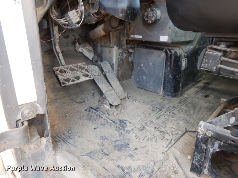 image for item DL2637 1995 Mack DM600  roll-off container truck