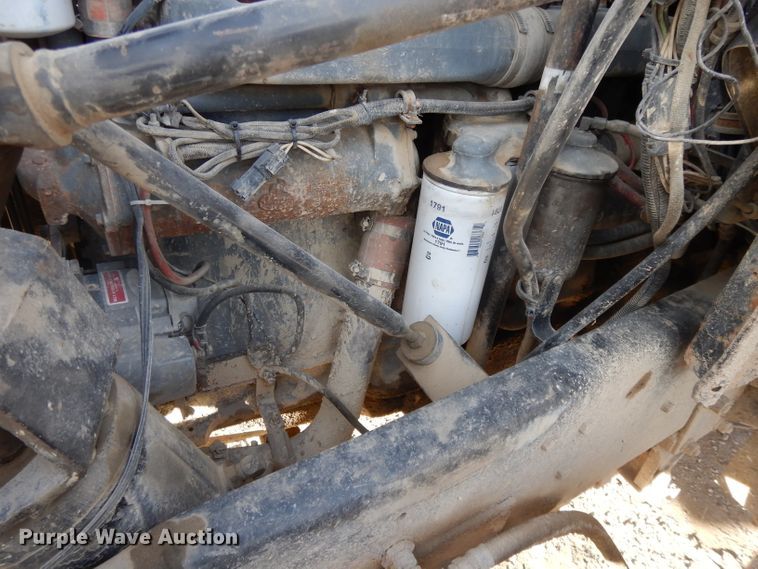 image for item DL2637 1995 Mack DM600  roll-off container truck