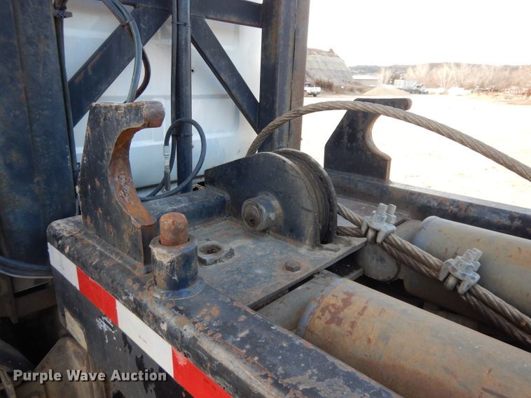 image for item DL2637 1995 Mack DM600  roll-off container truck