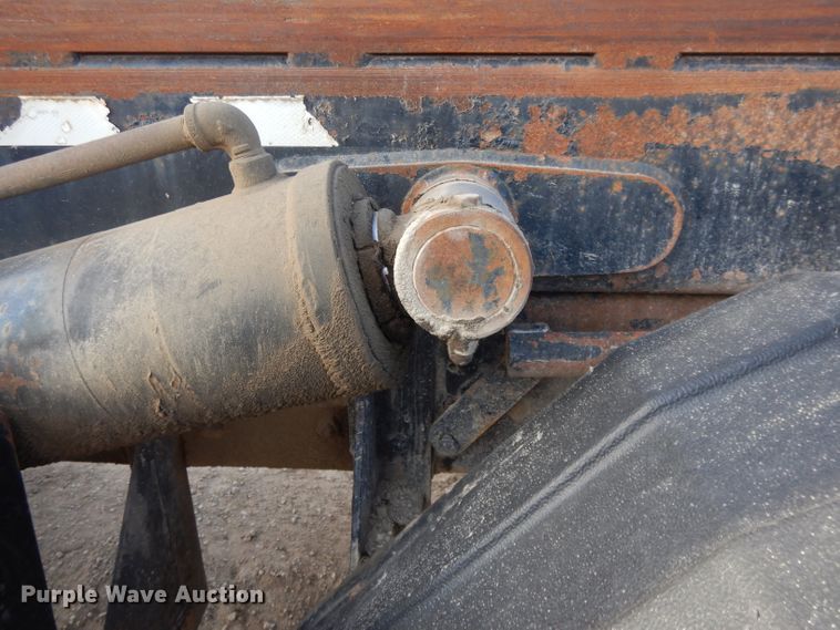 image for item DL2637 1995 Mack DM600  roll-off container truck