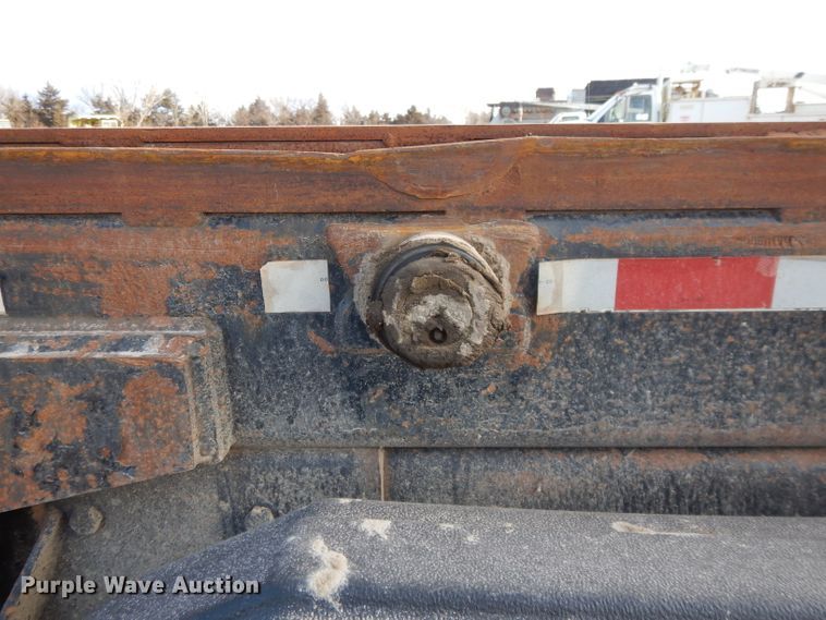 image for item DL2637 1995 Mack DM600  roll-off container truck