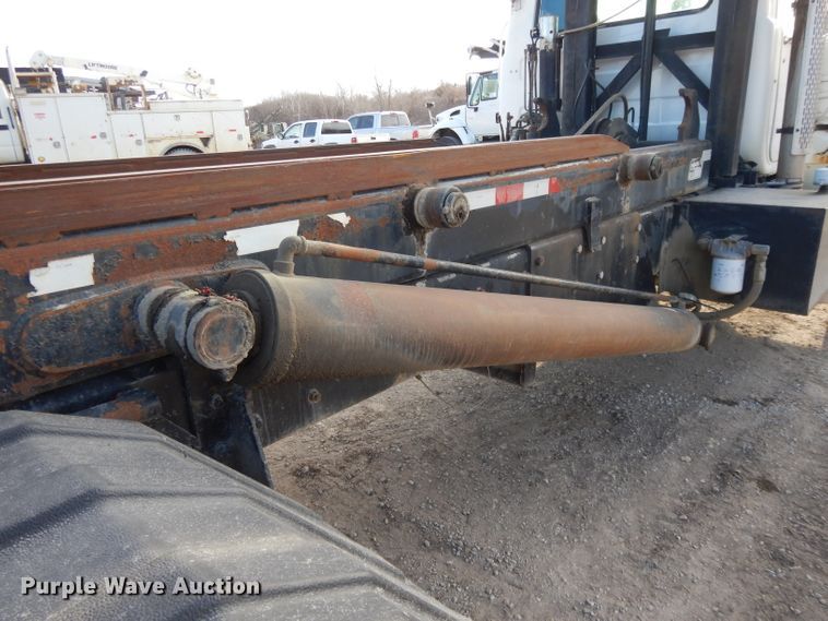 image for item DL2637 1995 Mack DM600  roll-off container truck