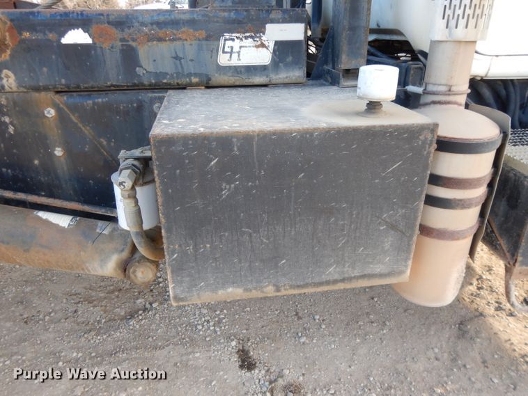 image for item DL2637 1995 Mack DM600  roll-off container truck