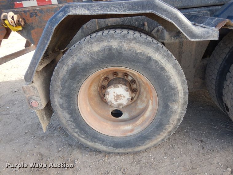 image for item DL2637 1995 Mack DM600  roll-off container truck