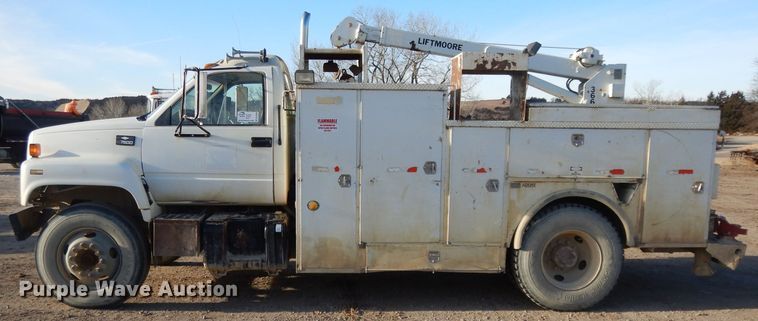 image for item DL2638 1997 Chevrolet C7500  utility / service truck