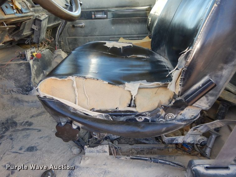 image for item DL2638 1997 Chevrolet C7500  utility / service truck