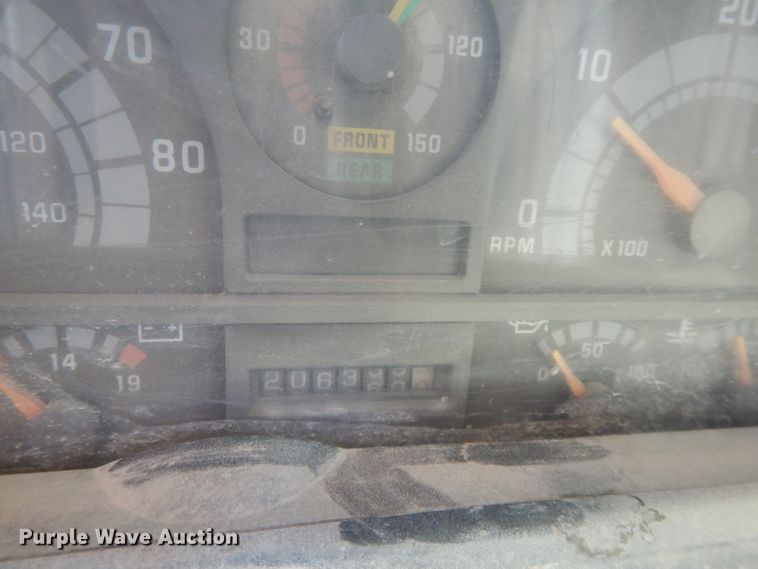 image for item DL2638 1997 Chevrolet C7500  utility / service truck