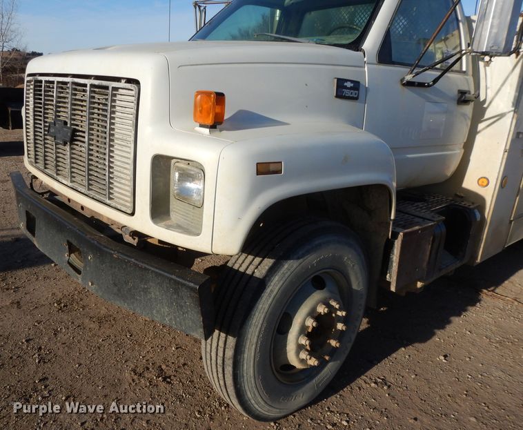 image for item DL2638 1997 Chevrolet C7500  utility / service truck
