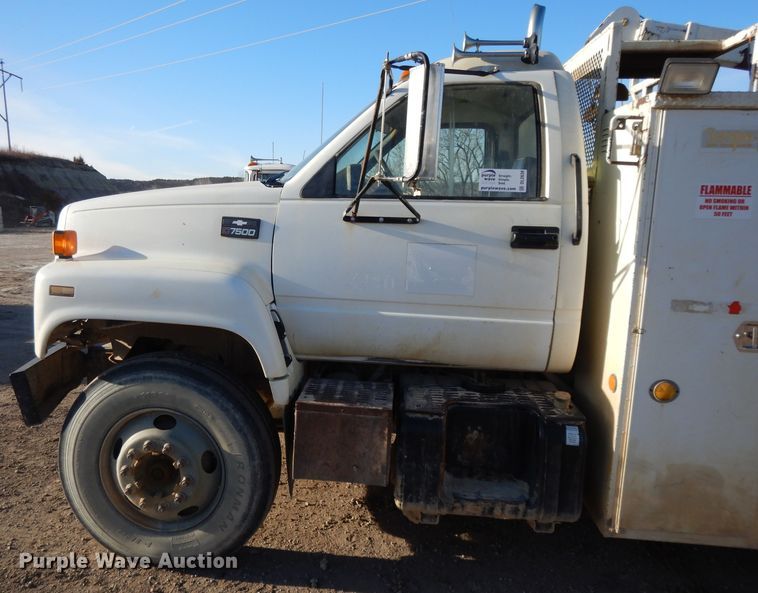 image for item DL2638 1997 Chevrolet C7500  utility / service truck