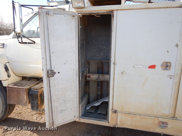 image for item DL2638 1997 Chevrolet C7500  utility / service truck