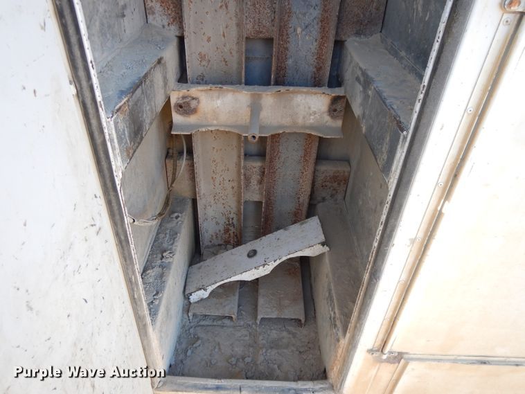 image for item DL2638 1997 Chevrolet C7500  utility / service truck