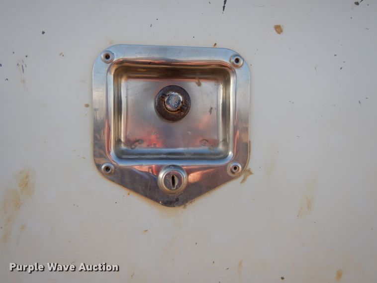 image for item DL2638 1997 Chevrolet C7500  utility / service truck