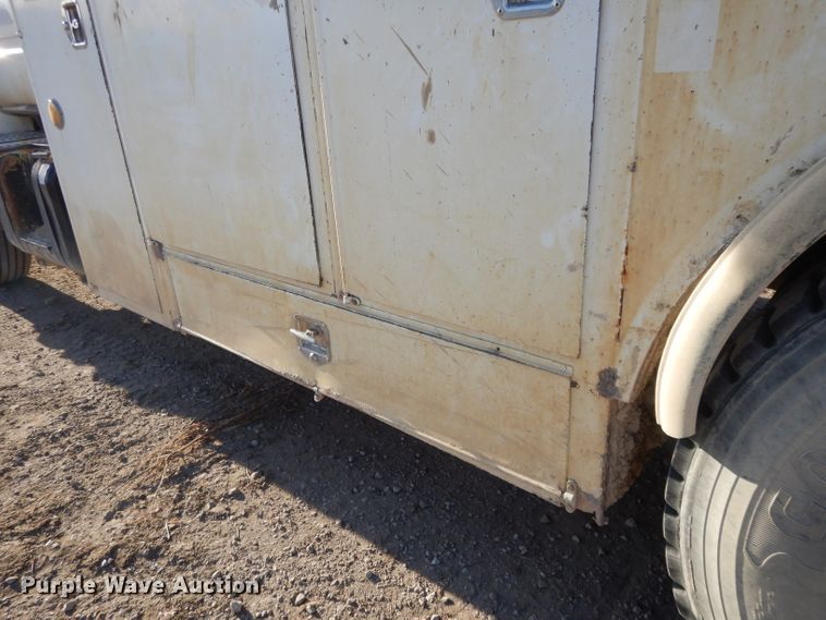 image for item DL2638 1997 Chevrolet C7500  utility / service truck