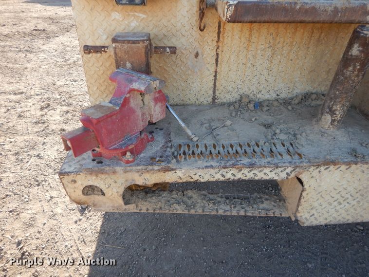 image for item DL2638 1997 Chevrolet C7500  utility / service truck