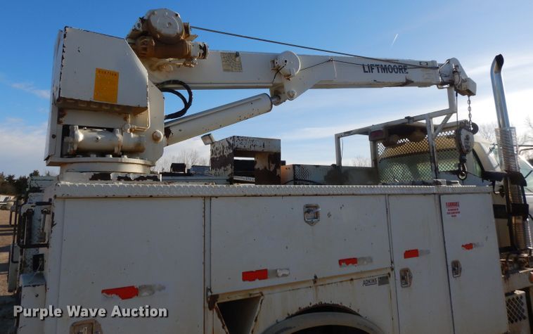 image for item DL2638 1997 Chevrolet C7500  utility / service truck