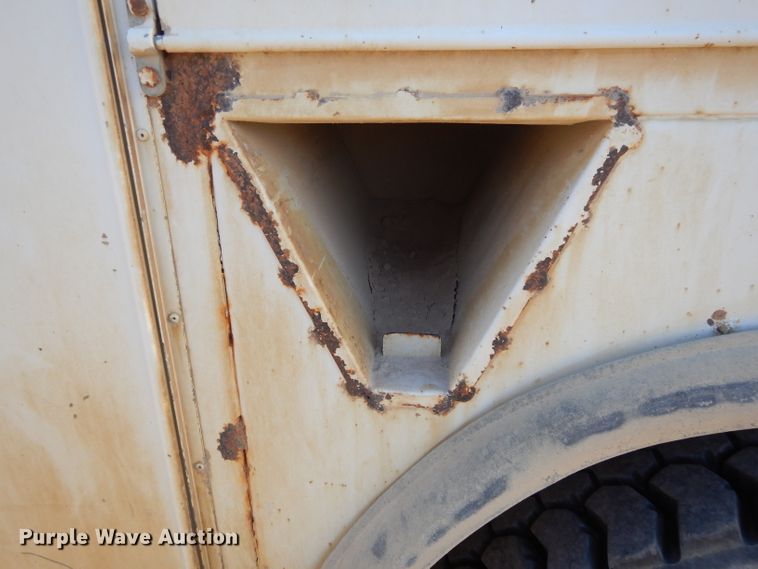 image for item DL2638 1997 Chevrolet C7500  utility / service truck