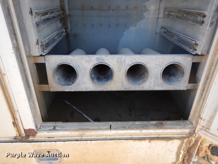 image for item DL2638 1997 Chevrolet C7500  utility / service truck