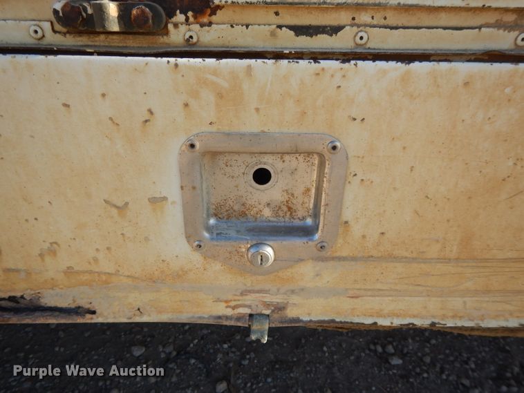 image for item DL2638 1997 Chevrolet C7500  utility / service truck