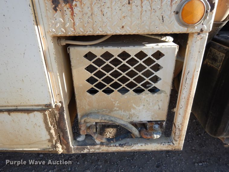 image for item DL2638 1997 Chevrolet C7500  utility / service truck