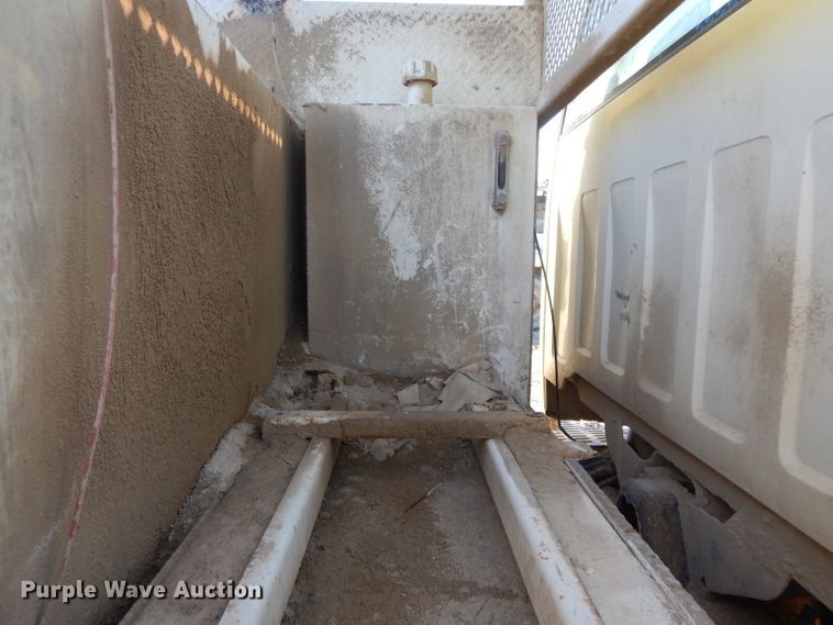 image for item DL2638 1997 Chevrolet C7500  utility / service truck