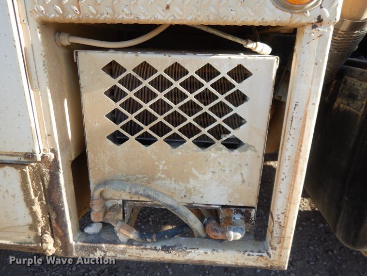 image for item DL2638 1997 Chevrolet C7500  utility / service truck