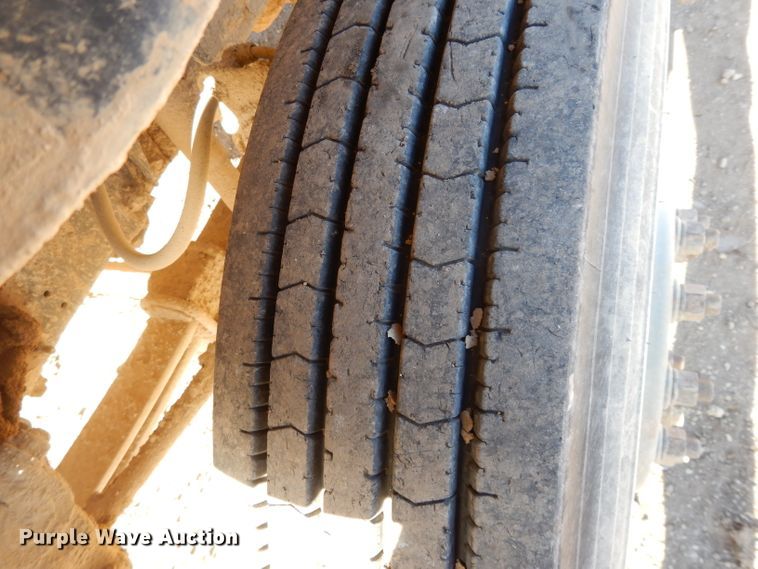 image for item DL2638 1997 Chevrolet C7500  utility / service truck