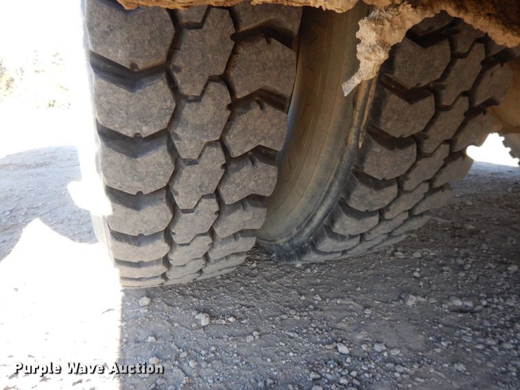 image for item DL2638 1997 Chevrolet C7500  utility / service truck