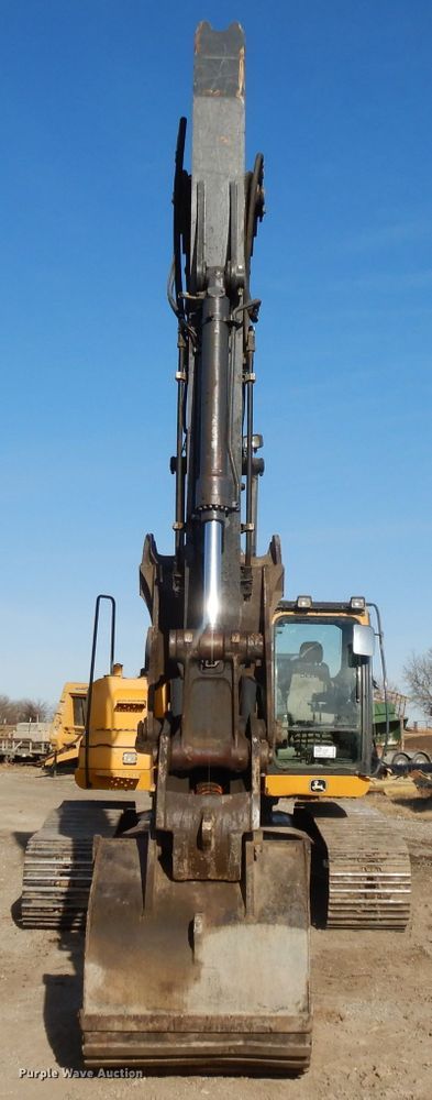 image for item DL2641 2013 John Deere 250G LC  excavator