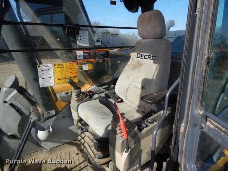 image for item DL2641 2013 John Deere 250G LC  excavator