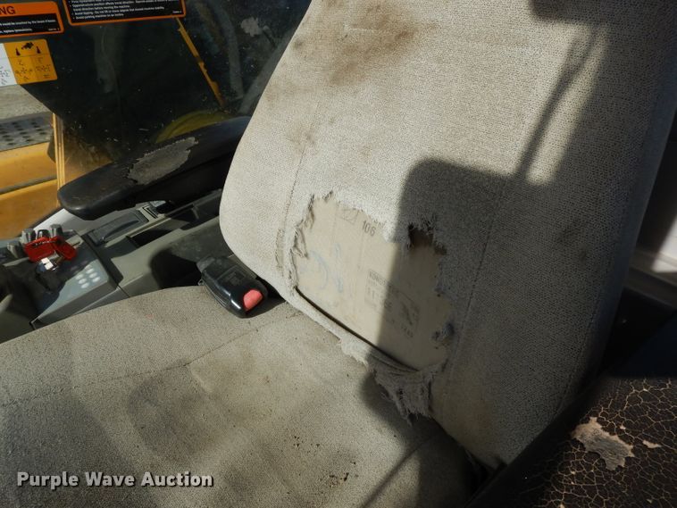 image for item DL2641 2013 John Deere 250G LC  excavator