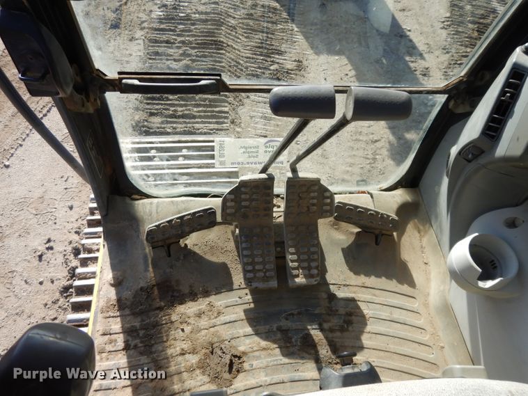 image for item DL2641 2013 John Deere 250G LC  excavator